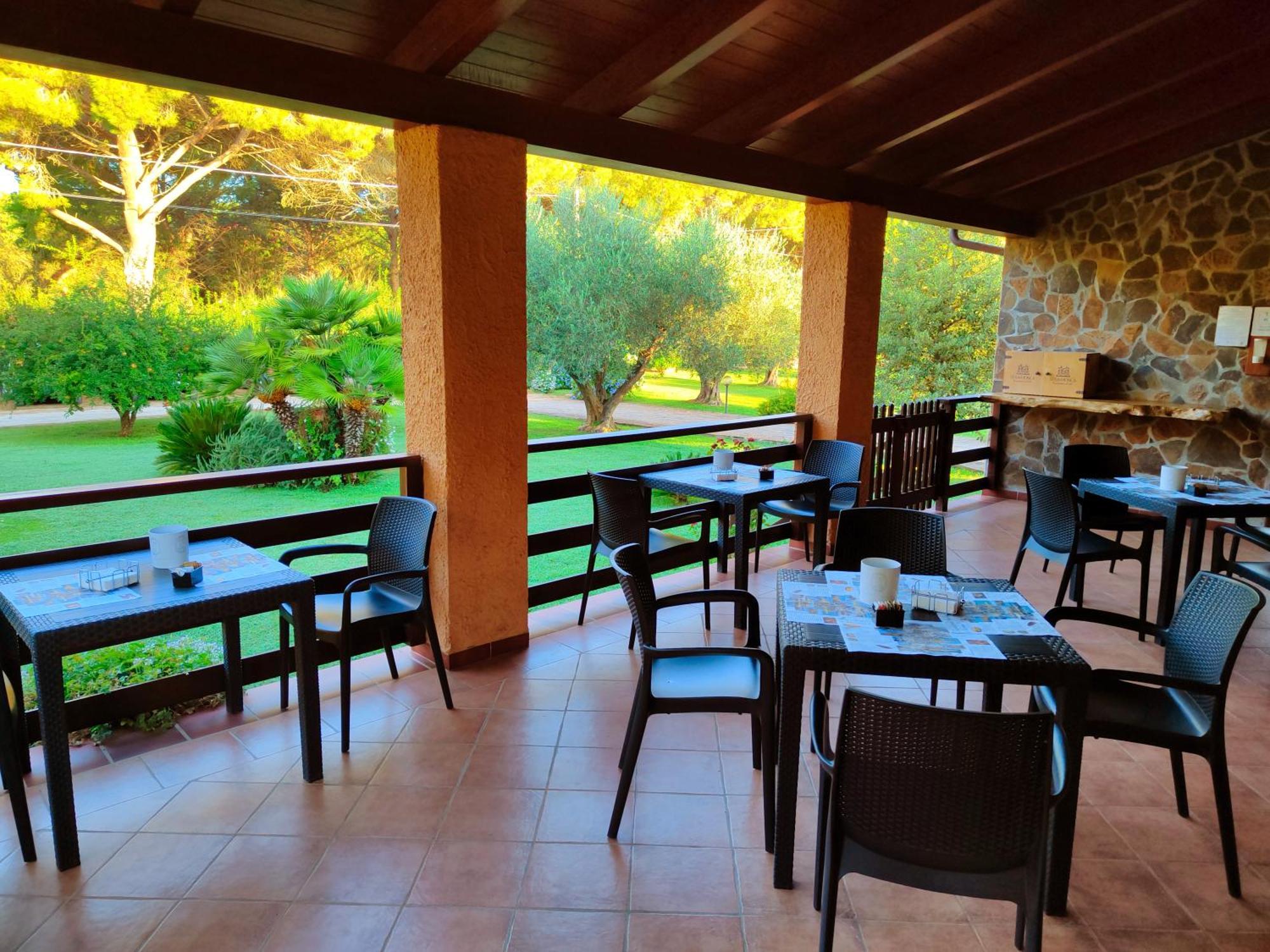 Bed and Breakfast Nuraghe Bianco Santa Maria la Palma Exterior foto