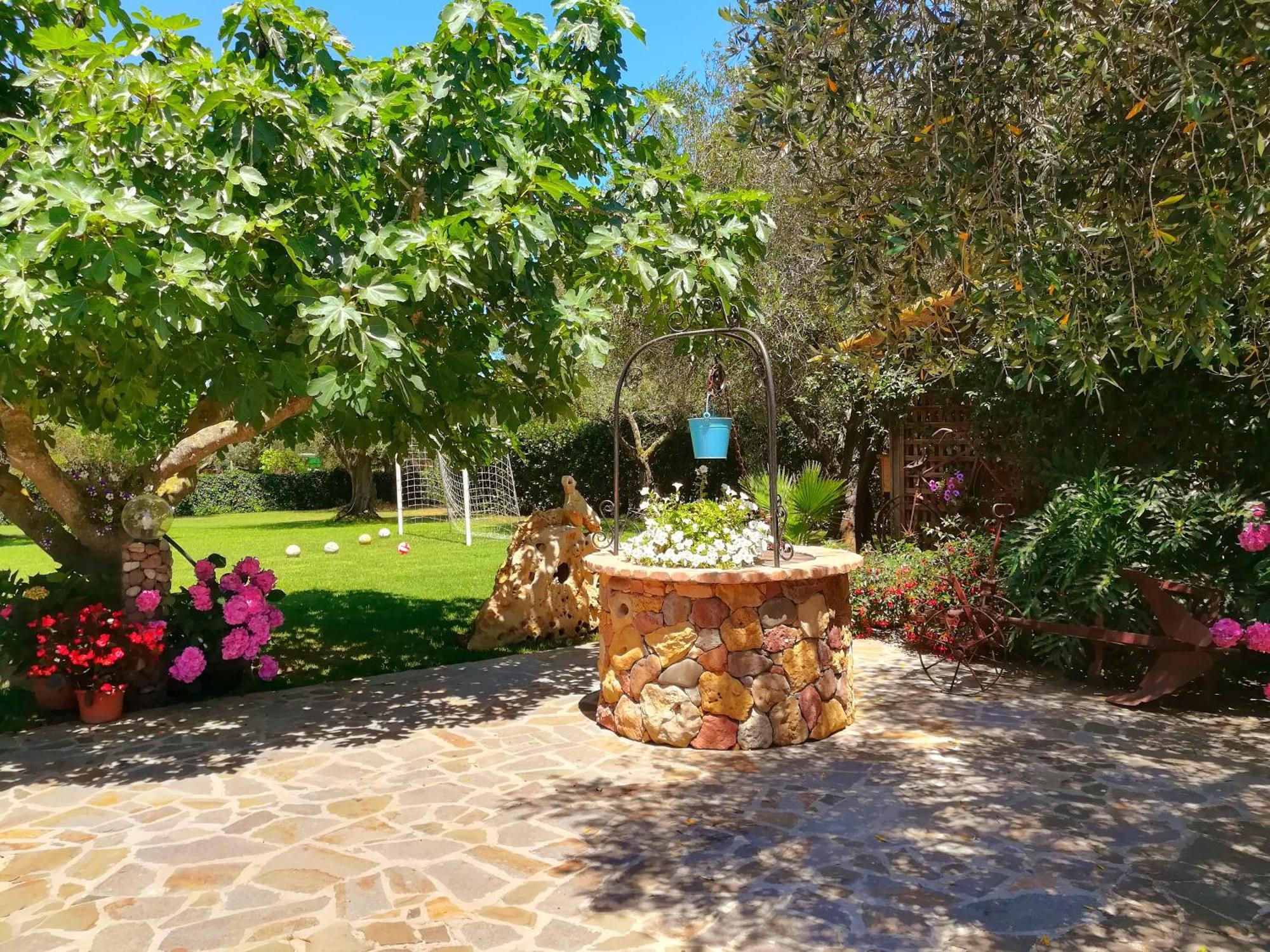 Bed and Breakfast Nuraghe Bianco Santa Maria la Palma Exterior foto
