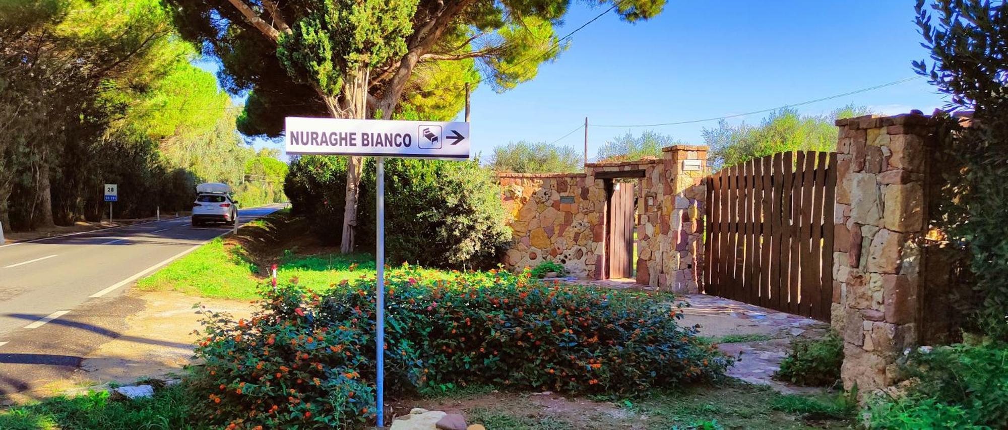 Bed and Breakfast Nuraghe Bianco Santa Maria la Palma Exterior foto